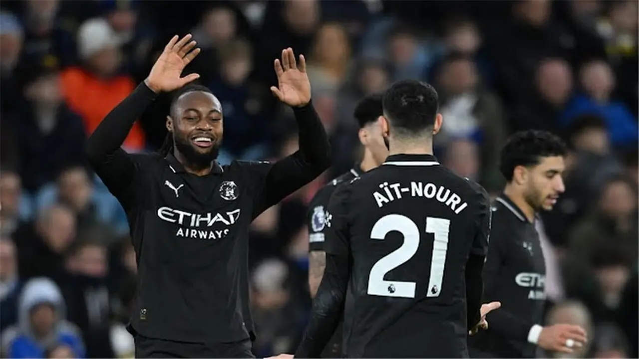 توقيت مواجهة مانشستر سيتي المرتقبة في الدوري الإنجليزي عقب تجاوز عقبة ليدز يونايتد